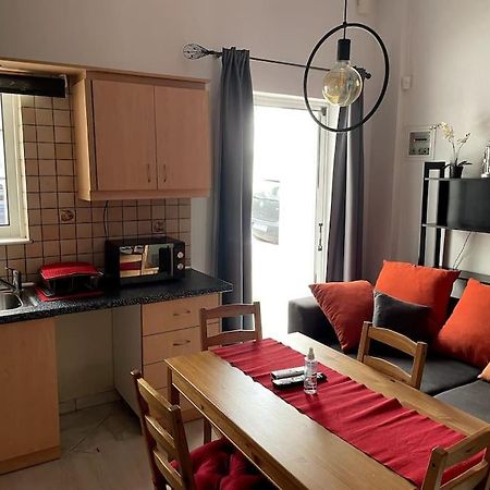Comfy Apartment With Low Ceiling Attic Athena Bagian luar foto