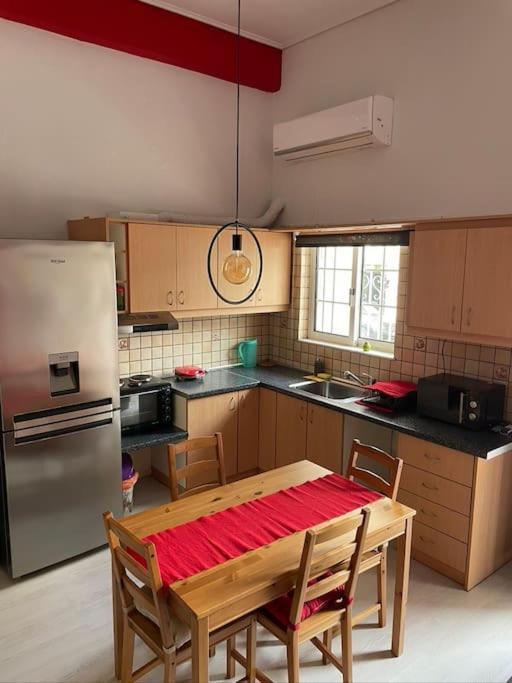 Comfy Apartment With Low Ceiling Attic Athena Bagian luar foto