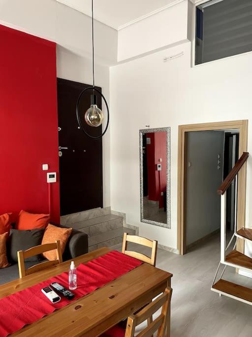Comfy Apartment With Low Ceiling Attic Athena Bagian luar foto