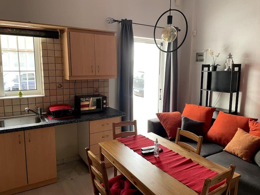 Comfy Apartment With Low Ceiling Attic Athena Bagian luar foto